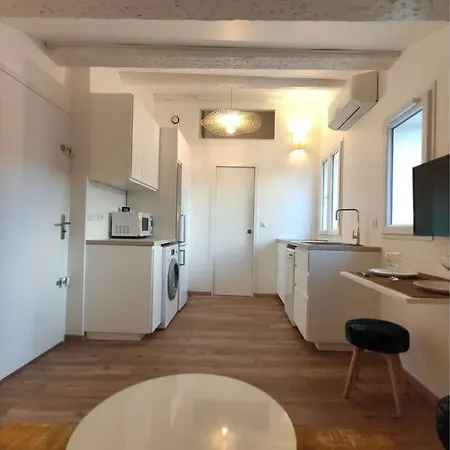 Studio Cosy Sur La Plus Jolie Place+parking Prive Apartamento La Ciotat
